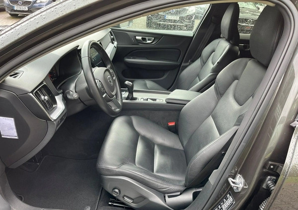 Volvo V60 cena 75900 przebieg: 233900, rok produkcji 2019 z Działdowo małe 466